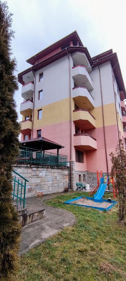 Neviasta Apartment スモーリャン エクステリア 写真