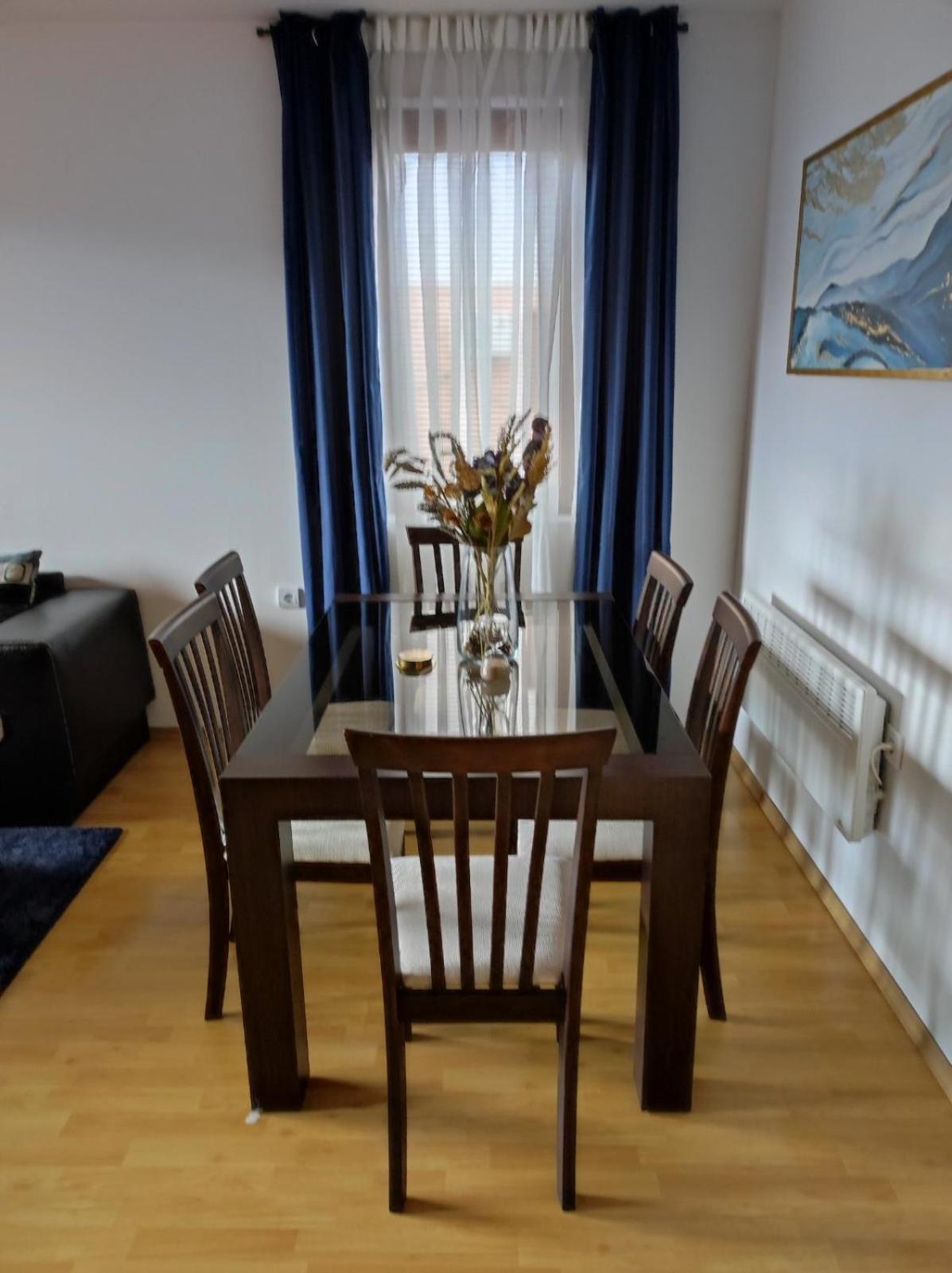 Neviasta Apartment スモーリャン エクステリア 写真